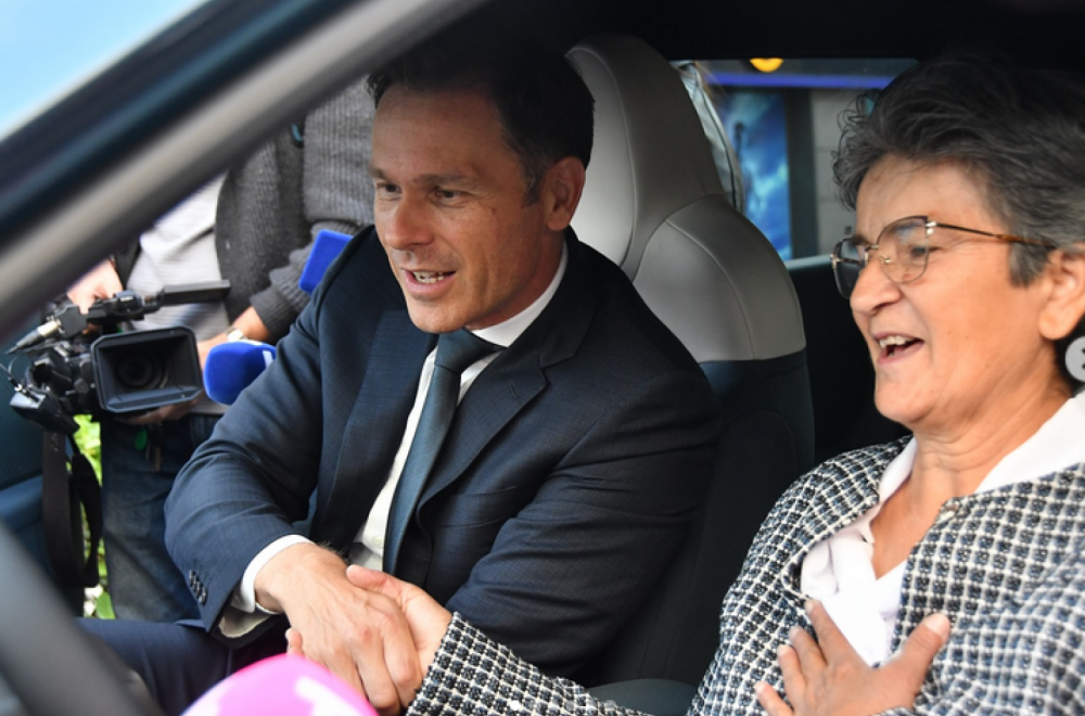 Mali: Potpisani ugovori sa dobitnicima stana i automobila u igri "Uzmi račun i pobedi"