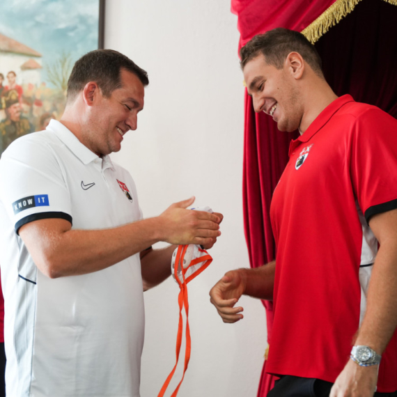 Radnički predstavio tim za velika dela