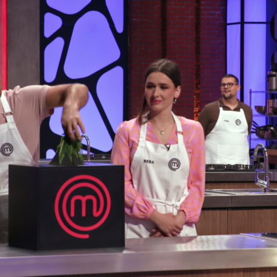 Crna kutija zaintrigirala takmičare - zavukli ruku u nju, pa počeli da kukaju