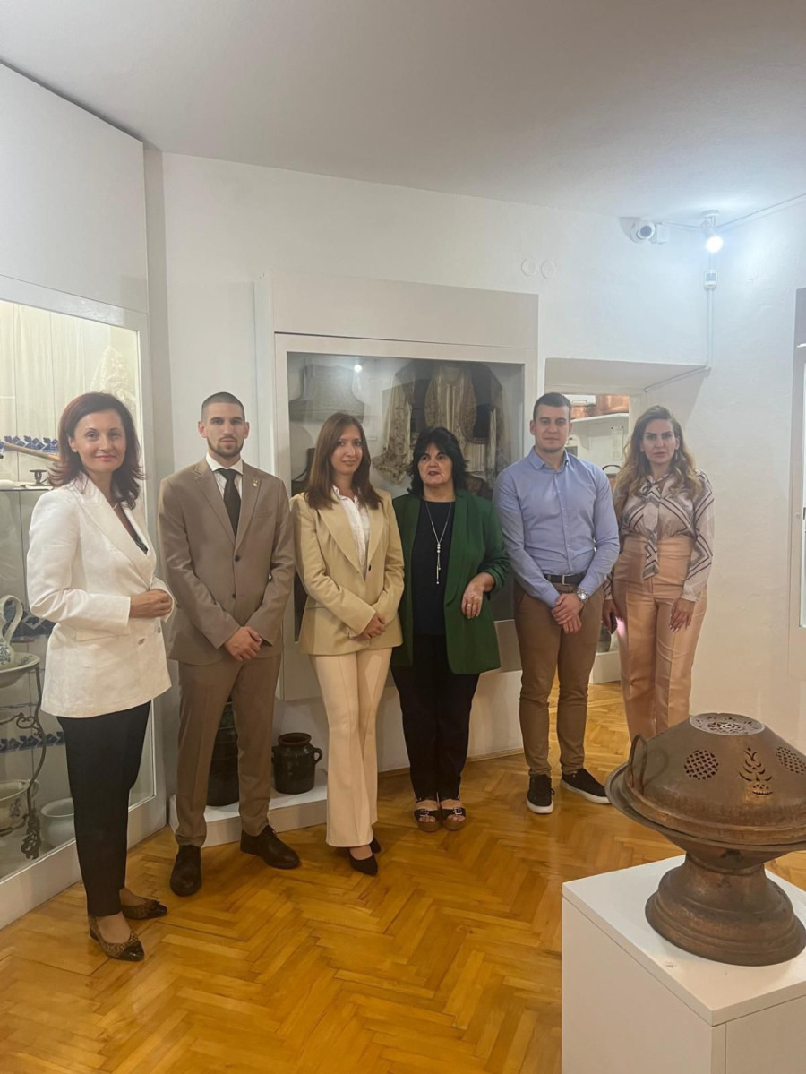 U Herceg Novom predstavljena knjiga O srpskoj umetnosti s ljubavlju Ljubice Miljković FOTO