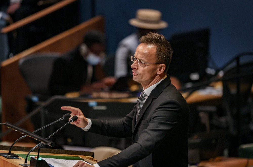 Sijarto ponovo besni zbog Hrvata