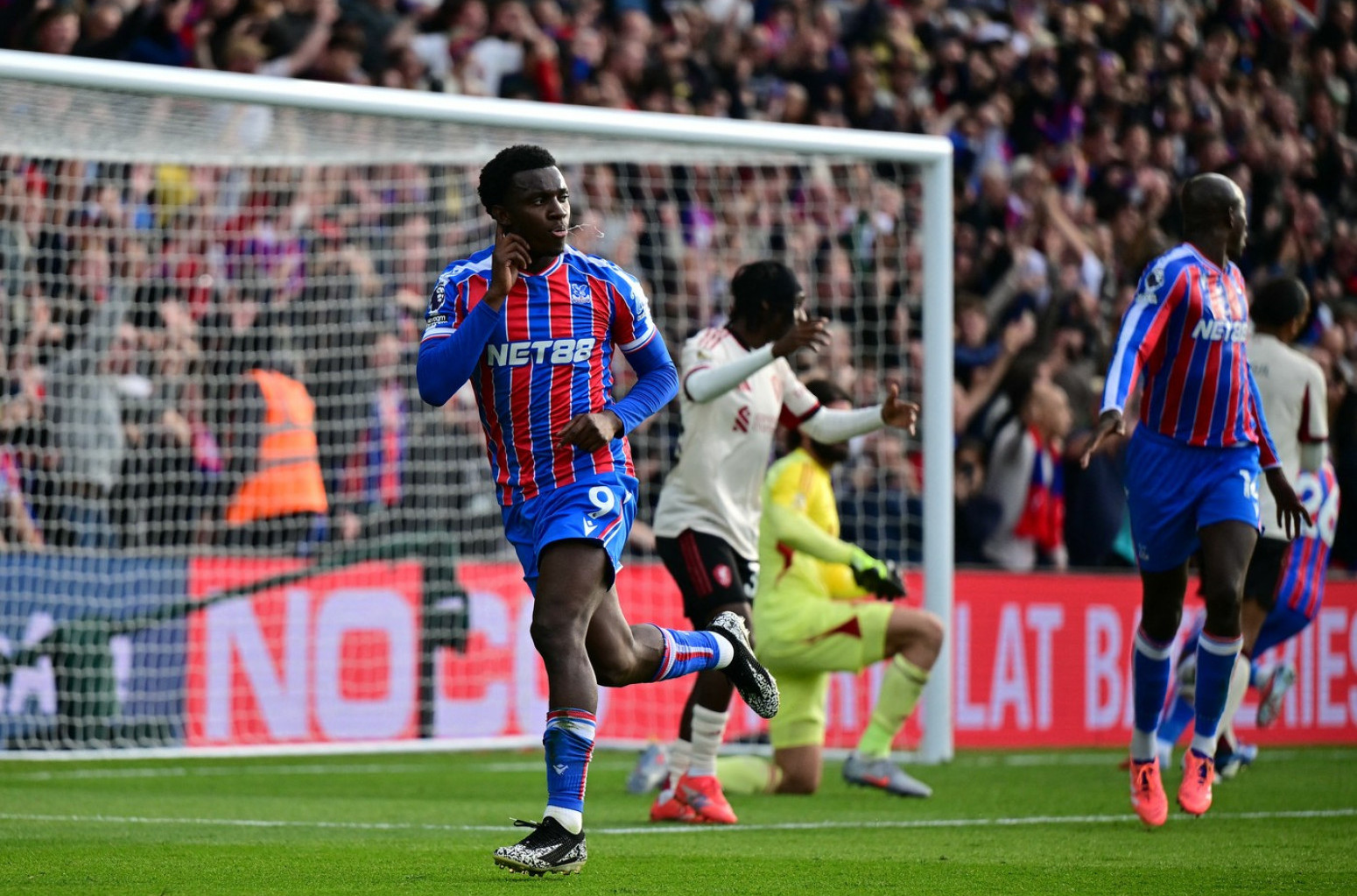 Jedini tim bez poraza – Nketija "nokautirao" Liverpul VIDEO