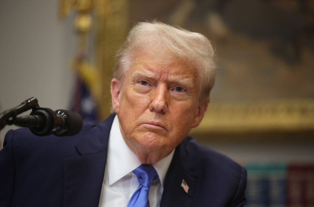 Tramp izdao naređenje: Spremajte trupe za odbranu