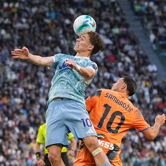 Juventus nemoćan sa igračem više – duel Samardžića i Vlahovića nema pobednika VIDEO