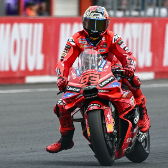 Mark Markes = Valentino Rosi