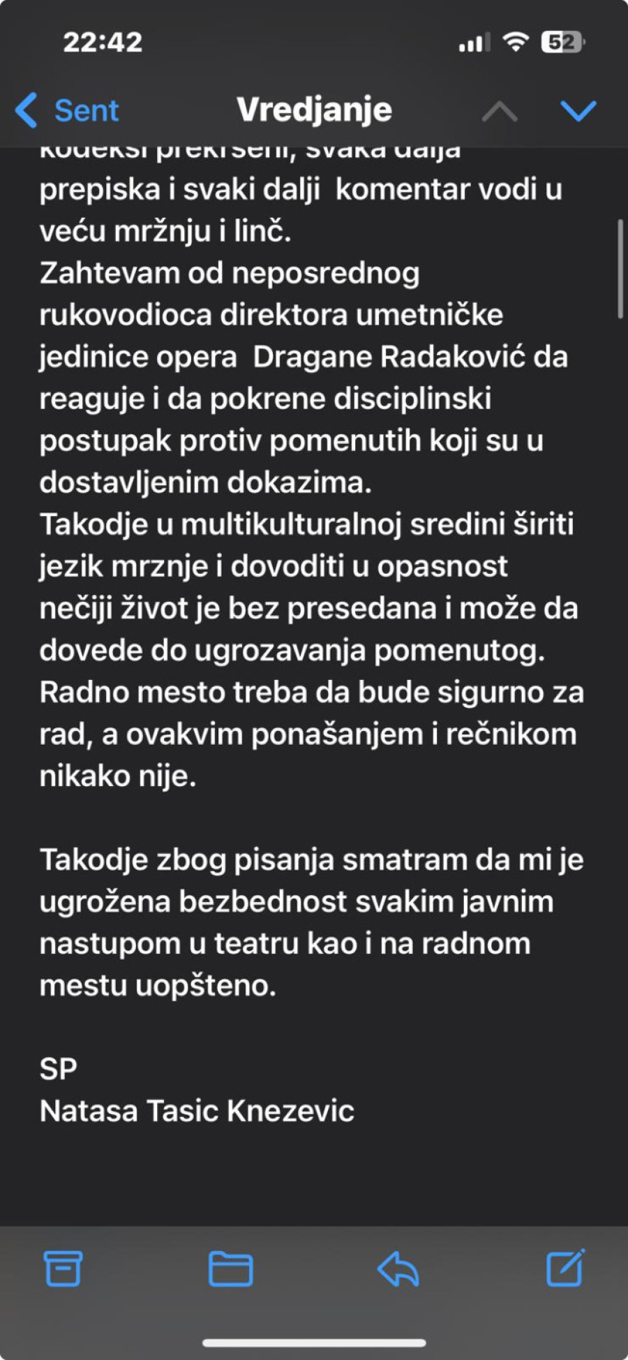 Skandal: Blokaderi maltretiraju opersku pevačicu zato što je Romkinja FOTO