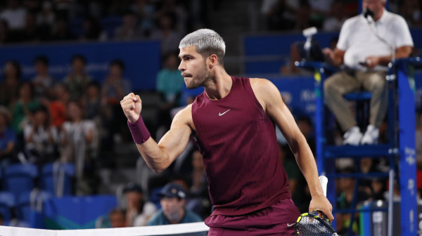 Alkaras ekspresno do polufinala