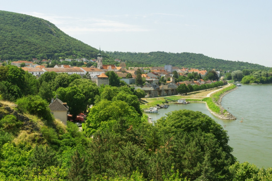 Ovaj gradić je idealan za jesenje putovanje: Zaboravljeni biser pored Dunava, na samo par sati od Srbije