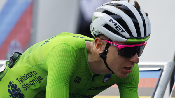 Čudesni Pogačar odbranio svetsku titulu VIDEO