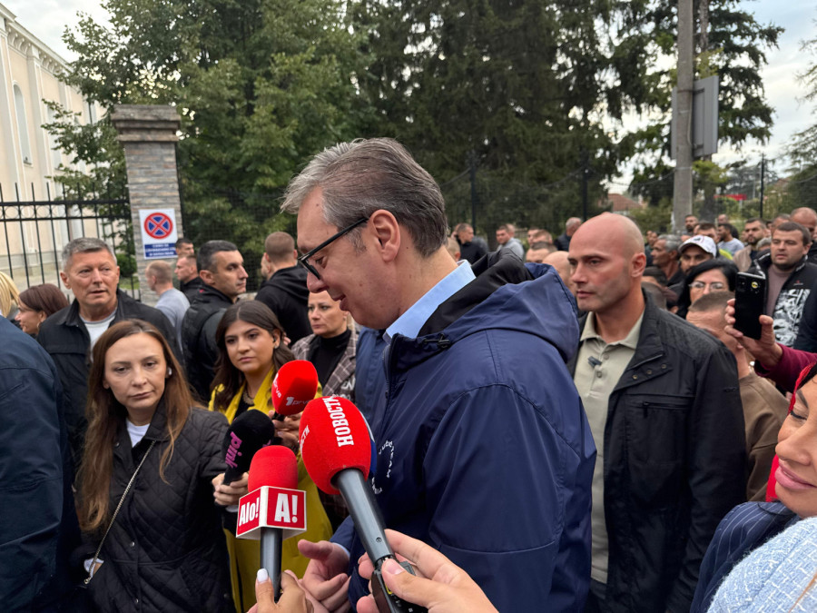 Vučić u Obrenovcu: Kad god je teško državi, RTS je bio protiv države; Zloupotreba dece nedopustiva FOTO/VIDEO