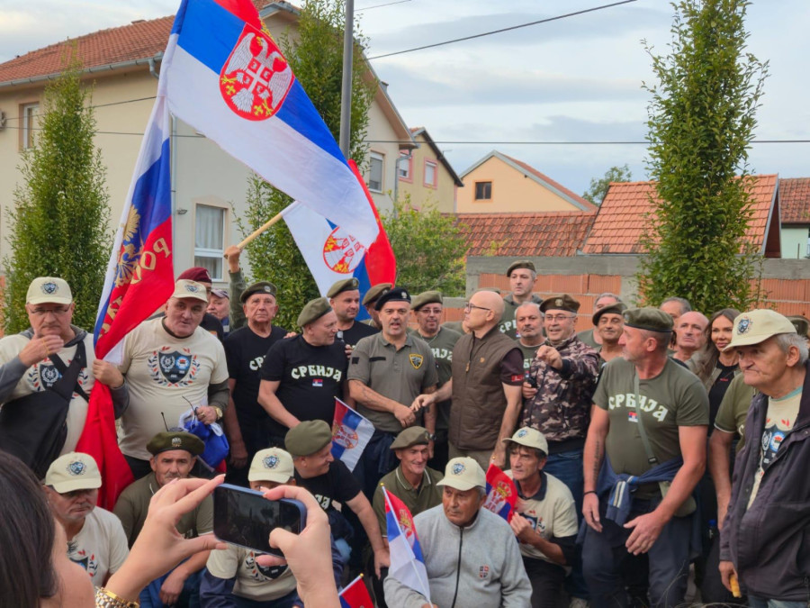 Vučević sa građanima na Sajlovu: Blokaderi, pustite druge da misle drugačije FOTO/VIDEO