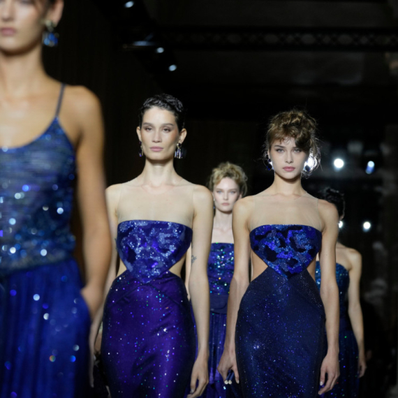 Dizajneru u čast: Posebna uloga za Armanijevu omiljenu manekenku FOTO