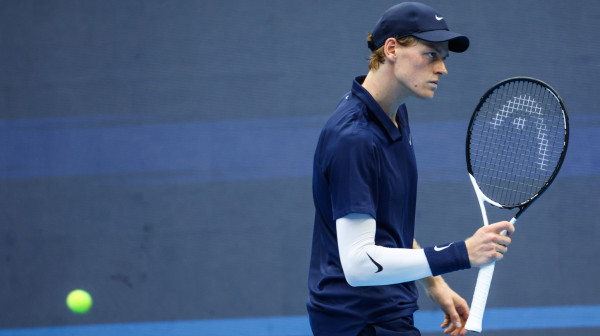 Siner rutinski do polufinala