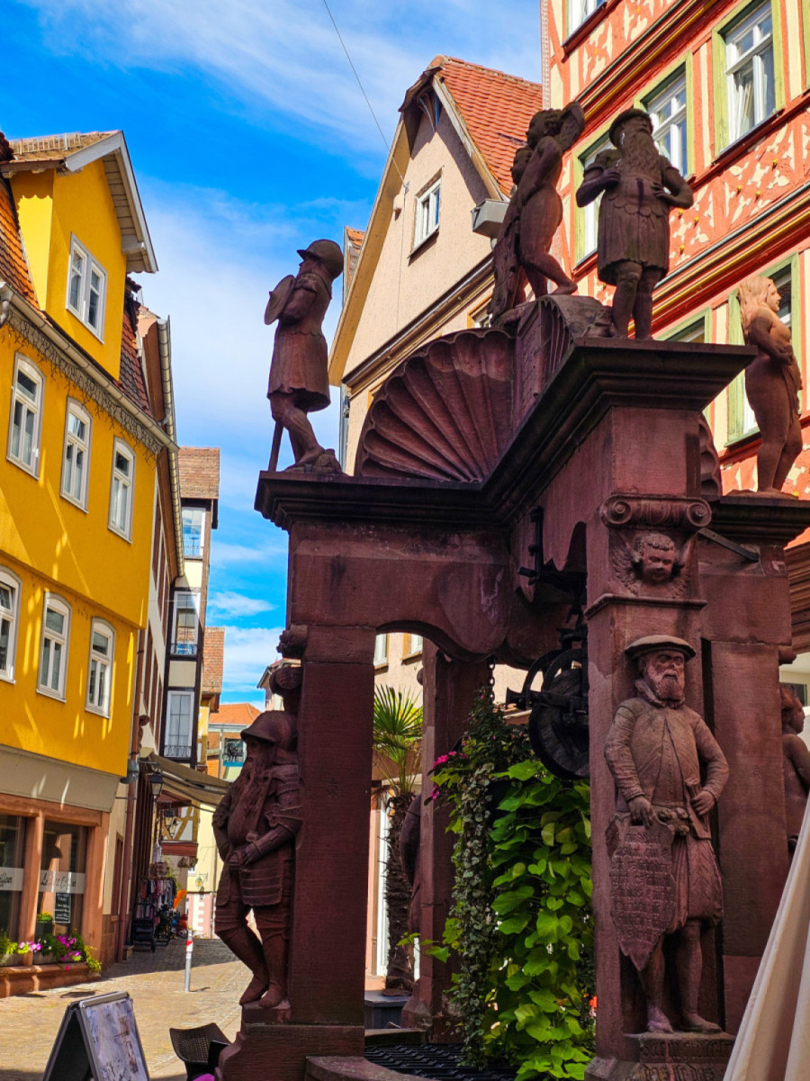 Romantični put kroz Nemačku: Nestvarnih 460 km, svuda samo dvorci, šume, vinogradi i kuće iz bajke FOTO