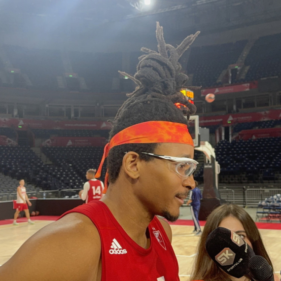 Moneke: "Neću da reagujem burno – imamo devet novih igrača i probleme sa povredama" VIDEO