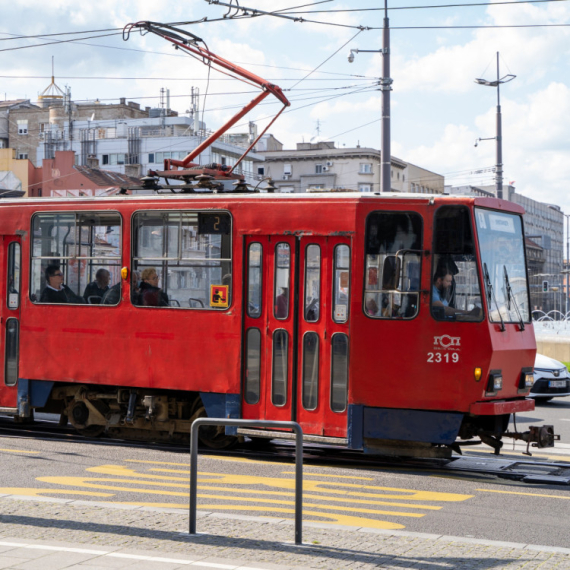 Gužva prema Novom Beogradu: Zbog tramvaja sve stoji