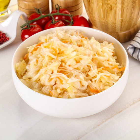 Iskusni kuvari otkrivaju: Samo uz ovaj sastojak kiseli kupus će biti zlatno-žut