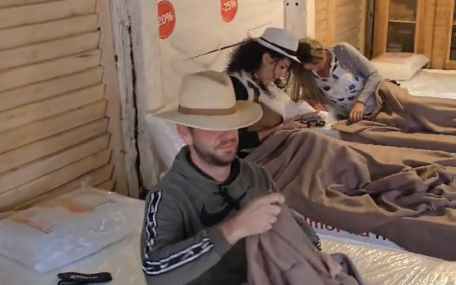 Počelo jedinstveno takmičenje u Crnoj Gori: Kad je na imanje stigla lepa Lidija nekoliko učesnika otišlo FOTO