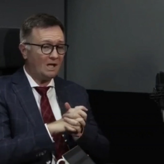 Dok se Vučić bori za Srbiju i građane, oni koji su prodali NIS i doveli nas u tešku situaciju šire strah VIDEO