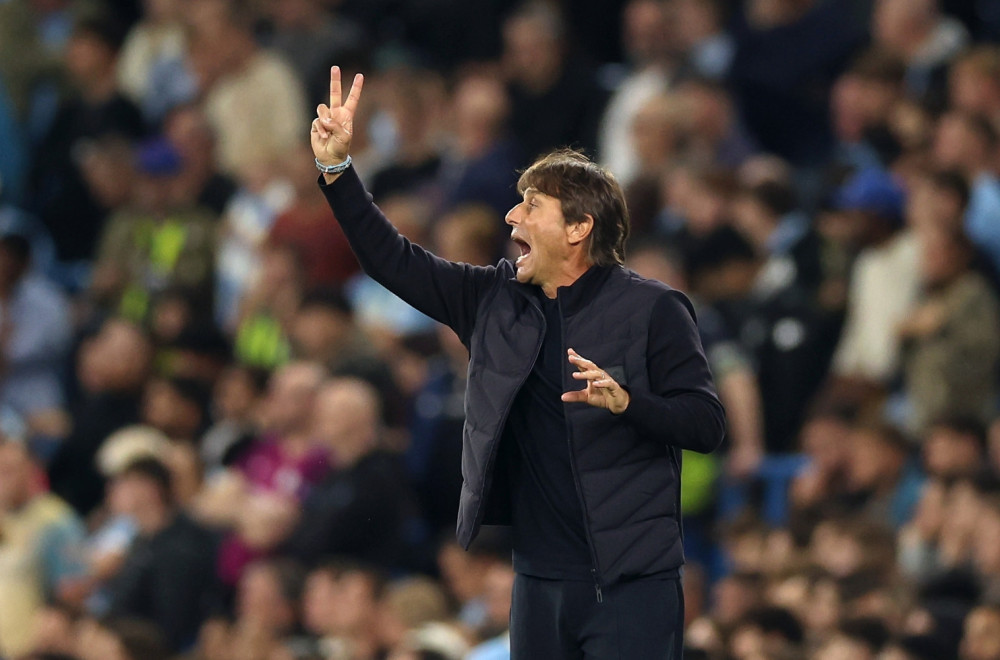 "Bukti" u Napulju – Konte doliva ulje na vatru