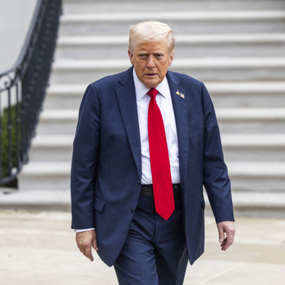 Tramp izvređao Medvedeva; "Glup čovek"