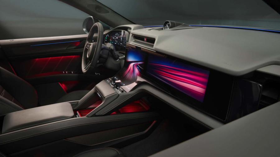 Da li je Porsche preterao sa ekranima? Ovako izgleda električni Cayenne iznutra FOTO