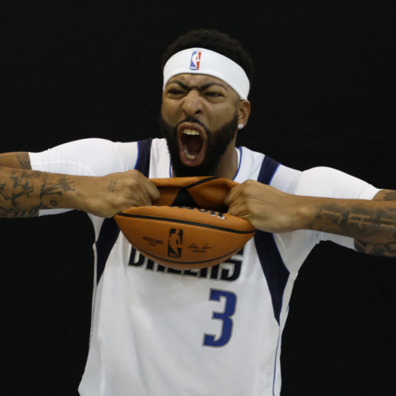 Još malo pa se vraća Entoni Dejvis