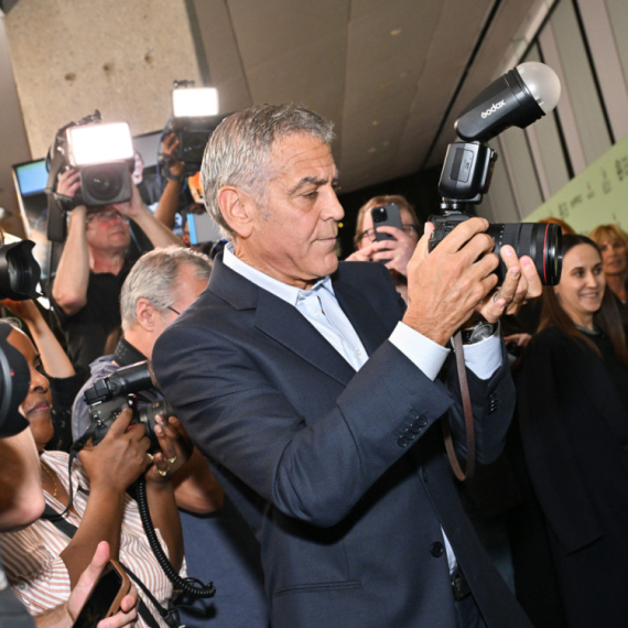 "Hvalila se da je oralno zadovoljila Klunija": Novi šokantni detalji iz svedočenja Epstajnove žrtve