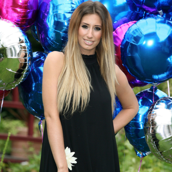 Pevačica objavila zbog čega je utučena: "Ima samo 30 odsto šansi za oporavak" FOTO