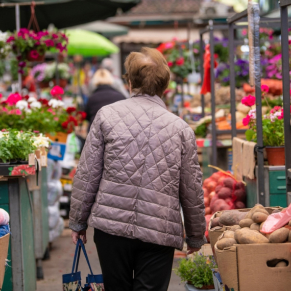 Sezona pravljenja zimnice još uvek traje: Koliko košta povrće na pijaci