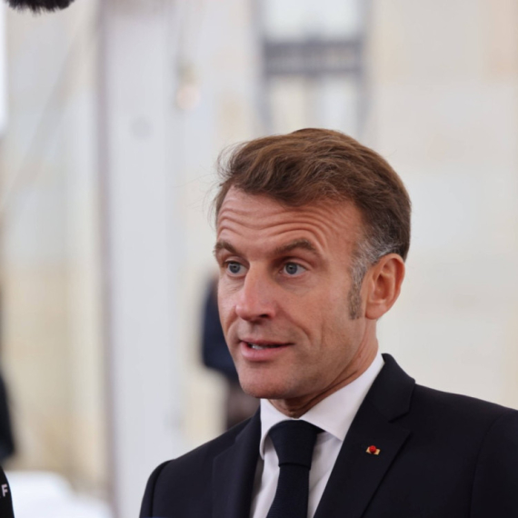 Makron se protivi ideji Ursule fon der Lajen; "Oprezan sam"