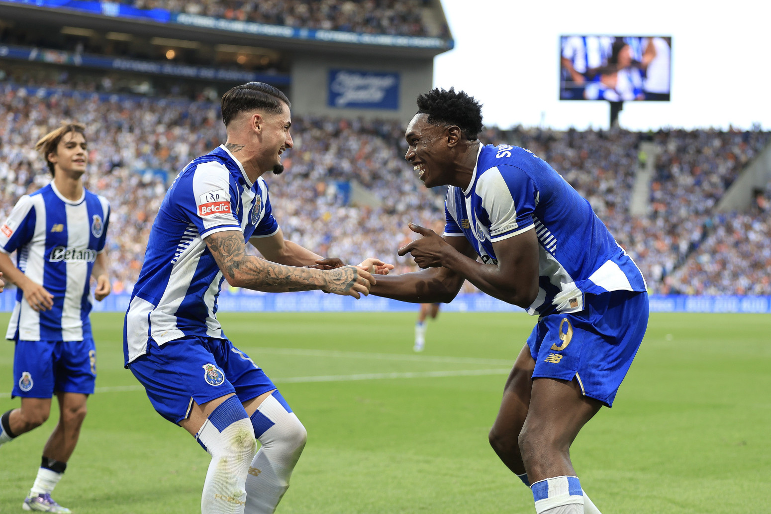 Zvezda u zmajevom gnezdu