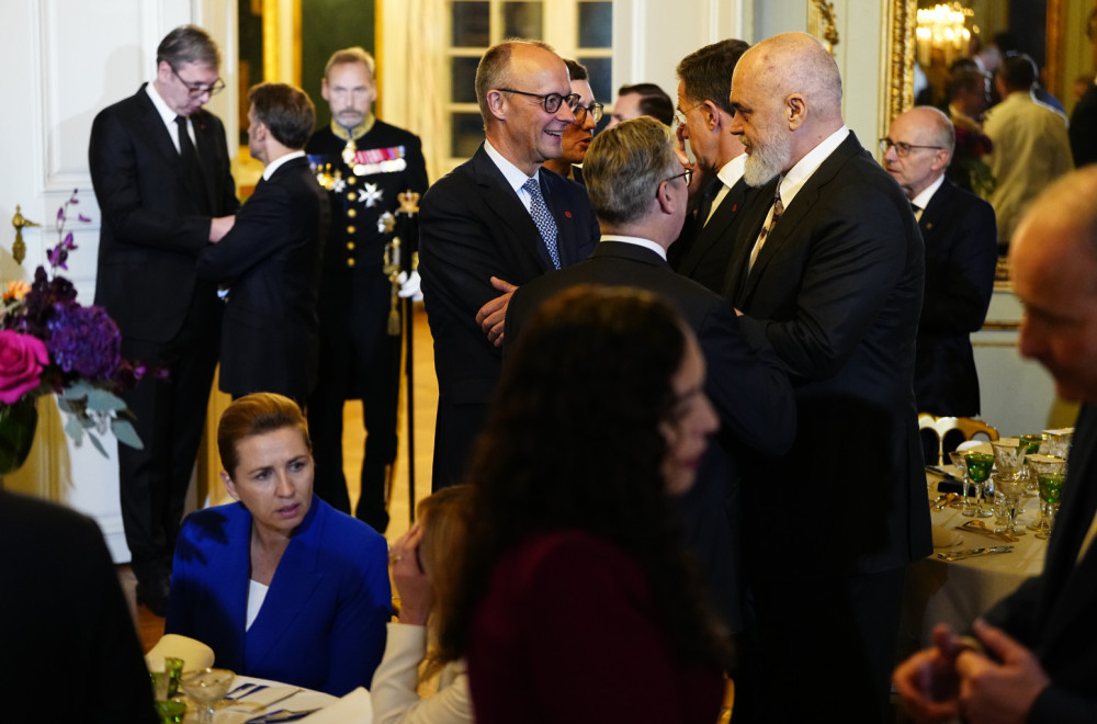Vučić na večeri koju su priredili danski kralj i kraljica: Zahvalan na toploj dobrodošlici FOTO/VIDEO