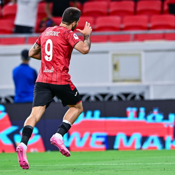 Mitrović rešeta, ali i asistira VIDEO