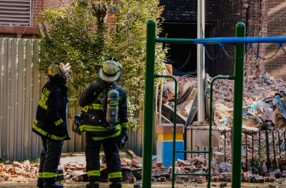 Urušio se deo nebodera u Njujorku: Odjeknula eksplozija VIDEO