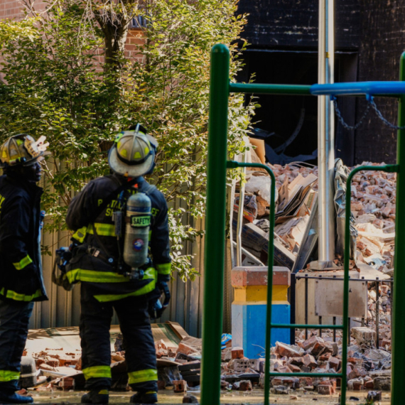 Urušio se deo nebodera u Njujorku: Odjeknula eksplozija VIDEO