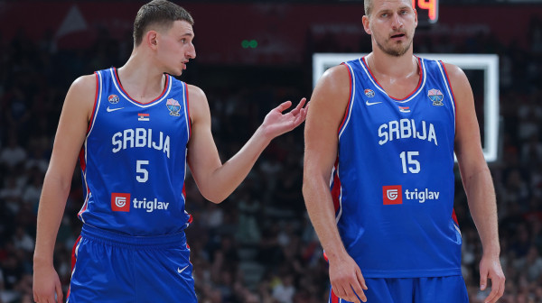 Jović otkrio zbog čega je dobio "šamar" od Jokića pred Finsku VIDEO