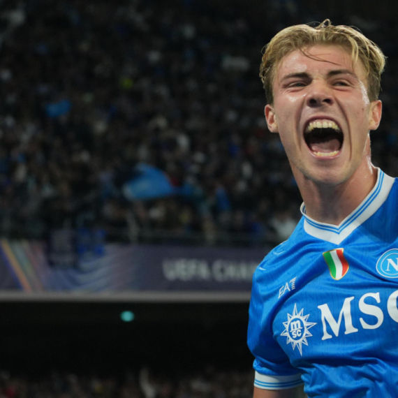 Juventusu bod u trileru, Vlahoviću 10' – Hojlund i De Brujne za erupciju podno Vezuva