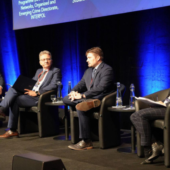 Jovanović u Lionu predstavio rezultate Srbije u oblasti informacione bezbednosti FOTO