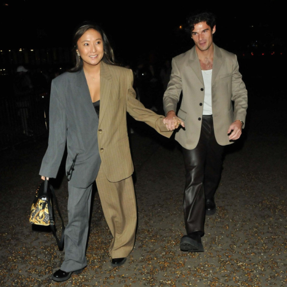 Zvezde serije "Emili u Parizu" više nisu zajedno? "Zgodni frajeri i nisu moj tip" FOTO