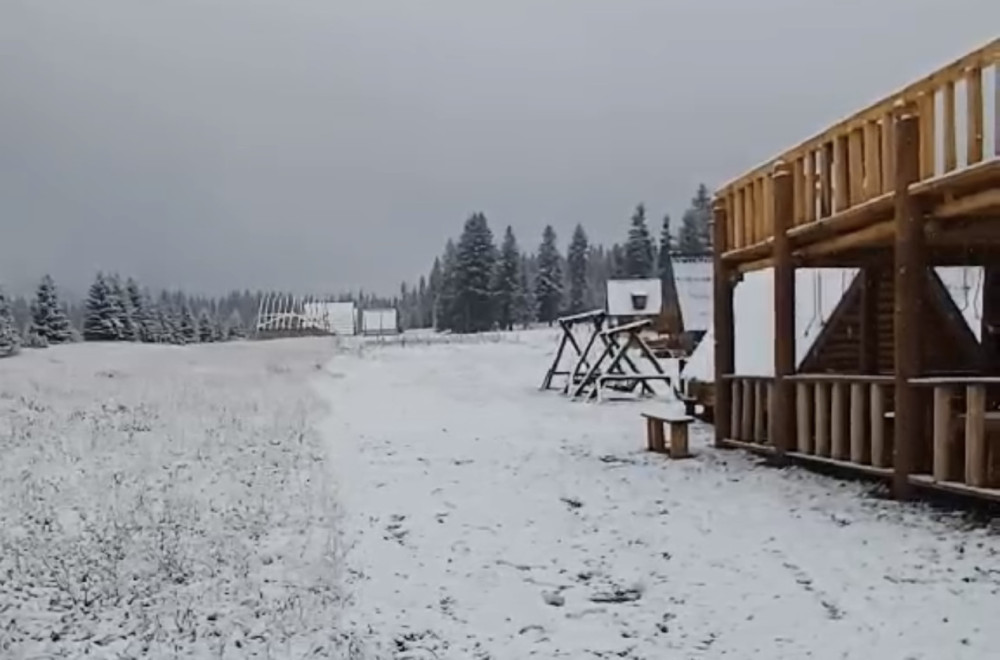 Dobro jutro, sve je pod snegom VIDEO