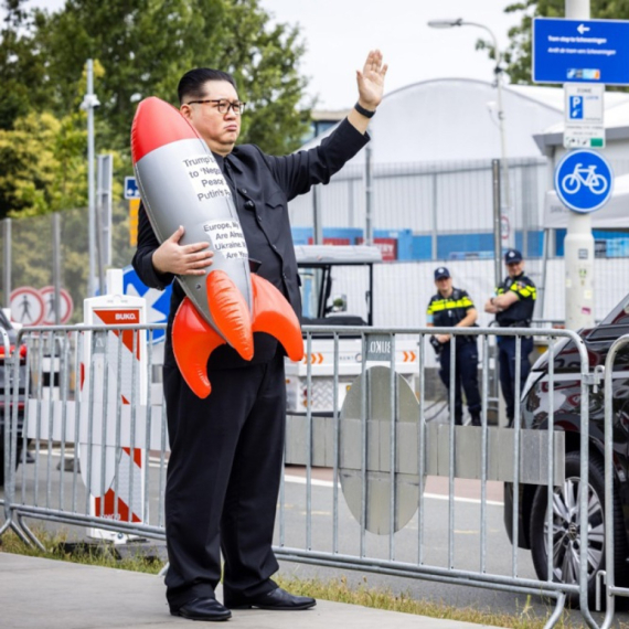 Objavljeni satelitski snimci; Kim uveliko pravi nukldearnu bombu FOTO