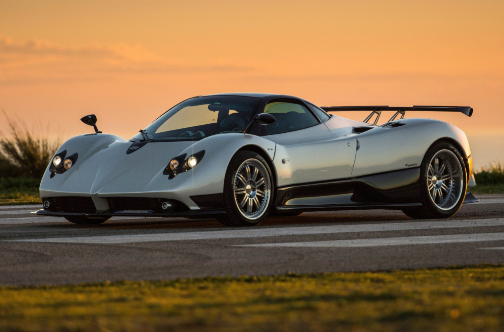 Slupan jedan od najređih supersportskih automobila FOTO