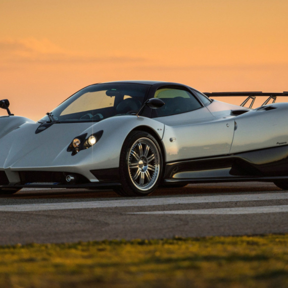 Slupan jedan od najređih supersportskih automobila FOTO