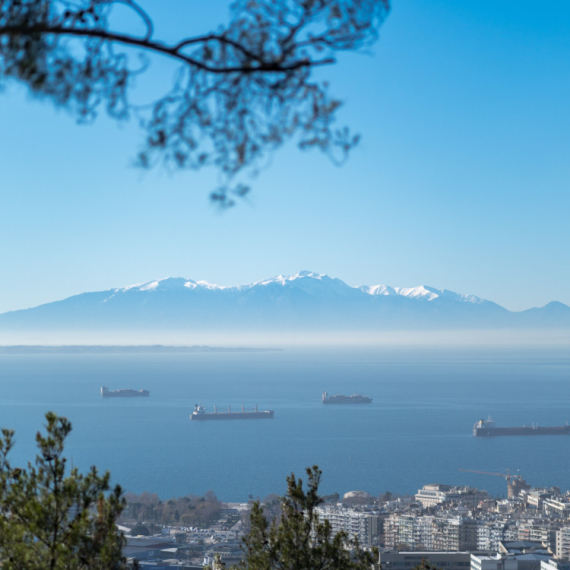 Sneg u blizini popularnih grčkih letovališta: Turisti ovo nisu očekivali VIDEO