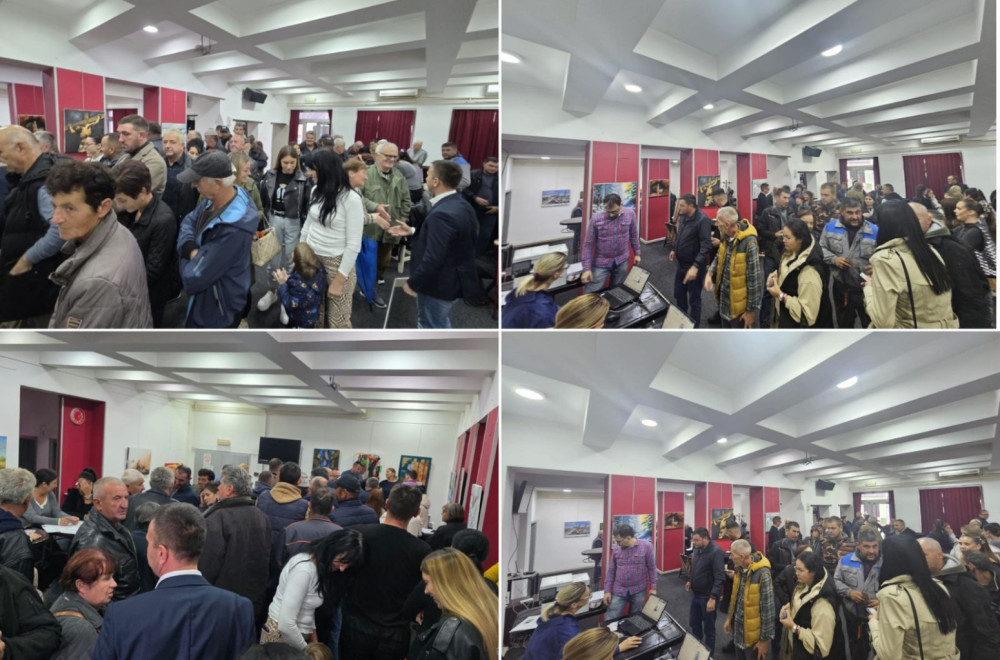 Počelo prikupljanje potpisa u Mionici: Građani čekaju u redovima da podrže Vučića i SNS FOTO/VIDEO