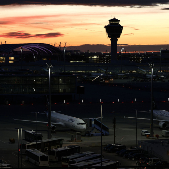 General panic in Germany: Airport Closed, Planes Grounded, Passengers "Trapped" PHOTO/VIDEO