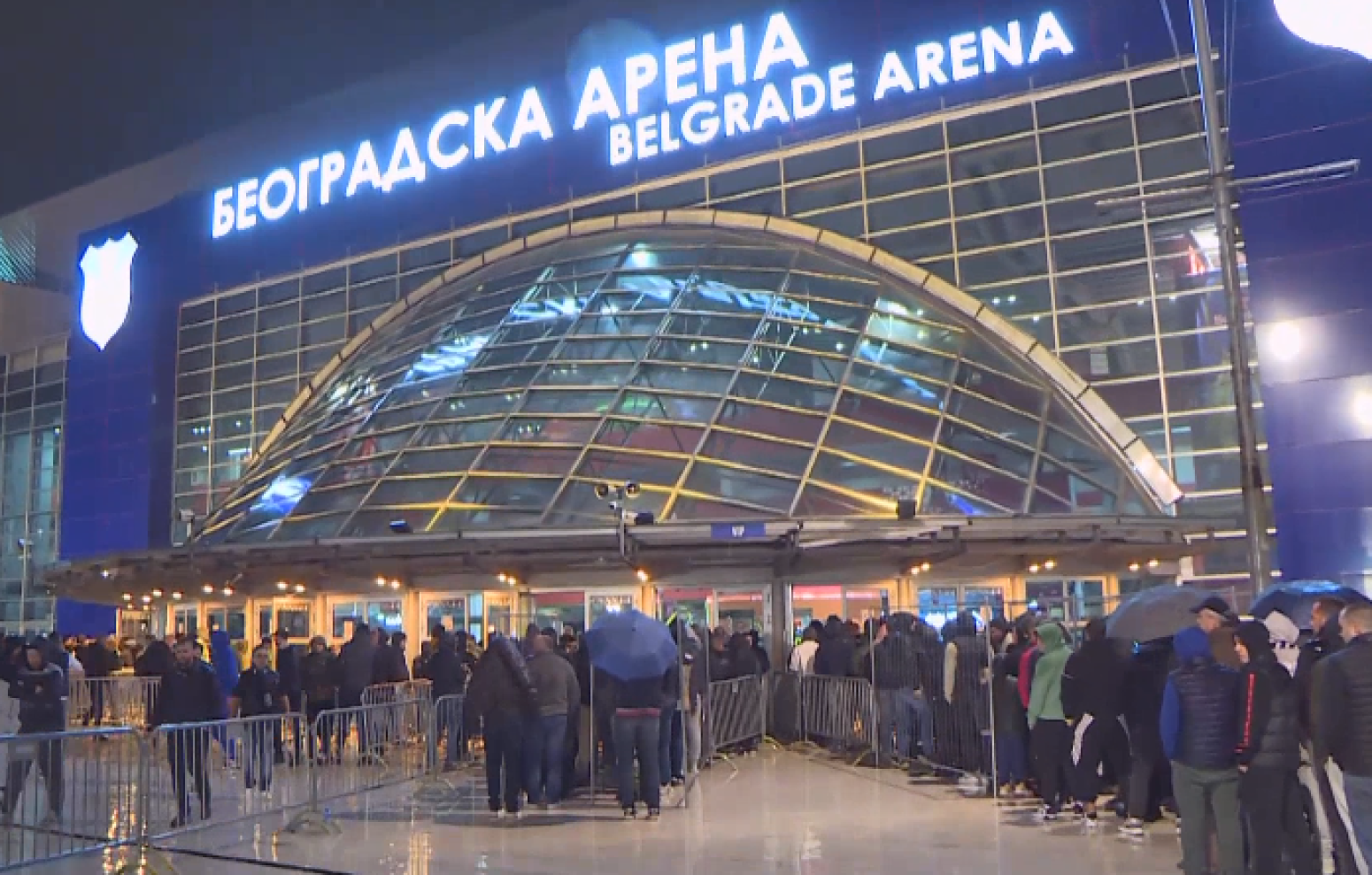 "Grobari" opsedaju Arenu