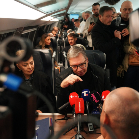 Vučić upozorio: Ceo svet se sprema za rat