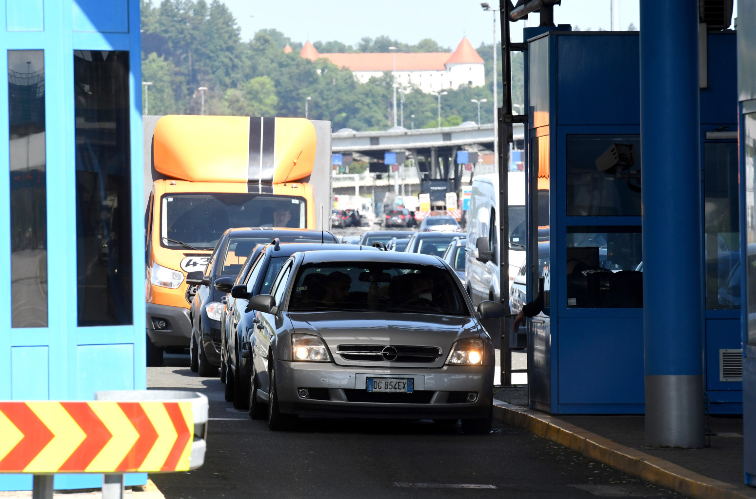 Srbin platio kaznu 1.000 evra na granici sa Hrvatskom; Ova greška ga je skupo koštala